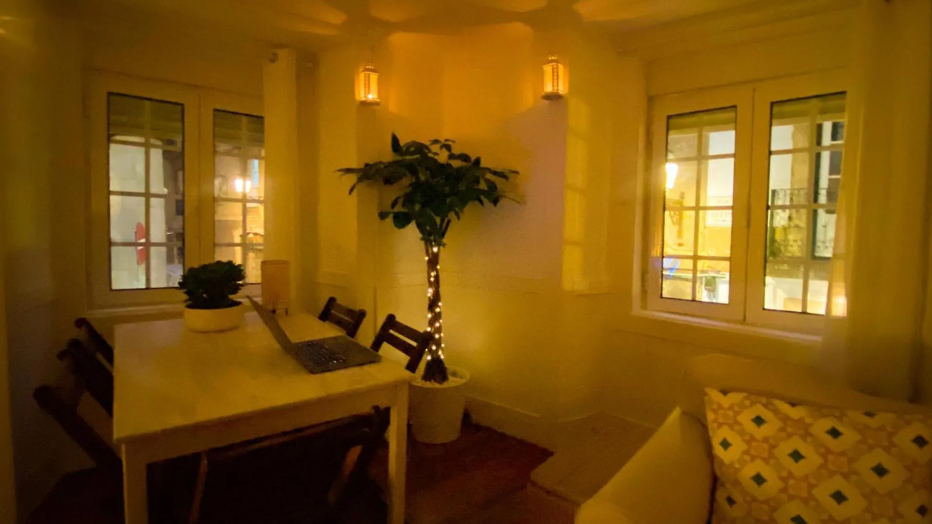 Charming Bairro Alto 2-Bedroom Escape Lisbon 0*,  Portugal