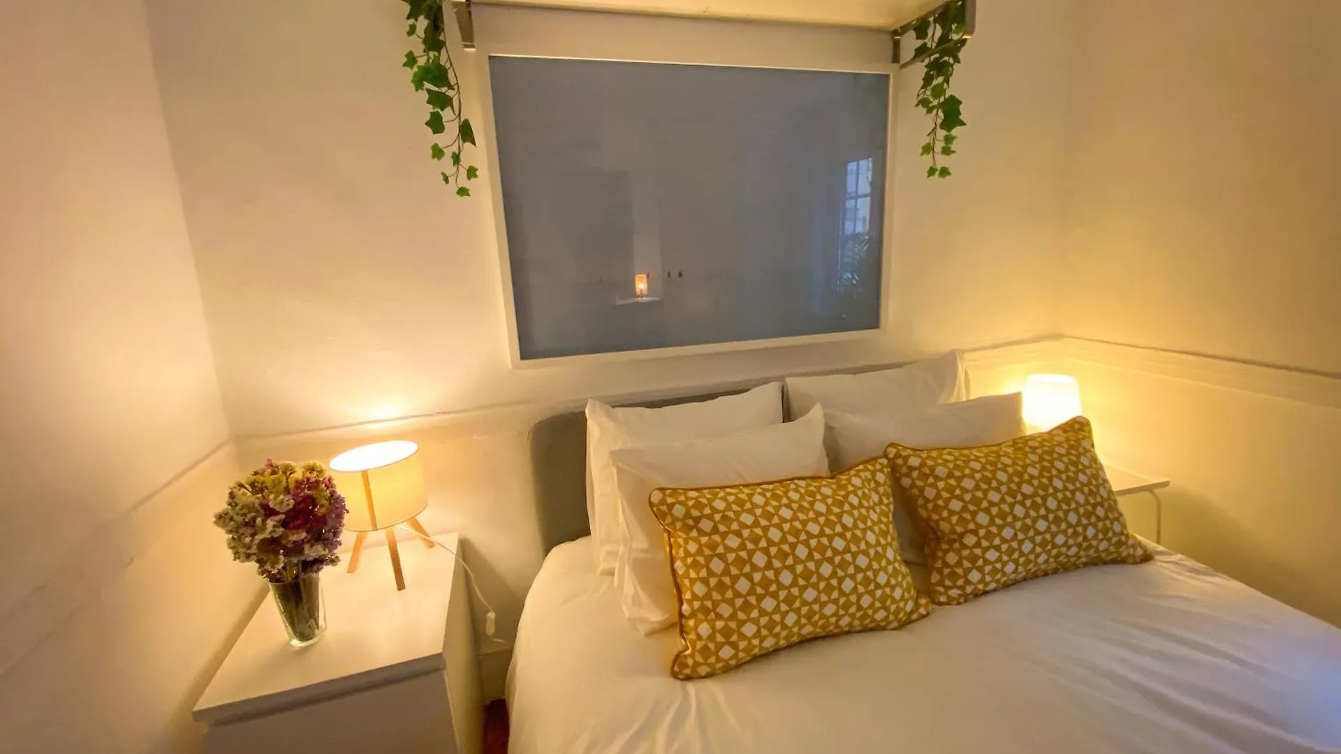 Apartment Charming Bairro Alto 2-Bedroom Escape Lisbon